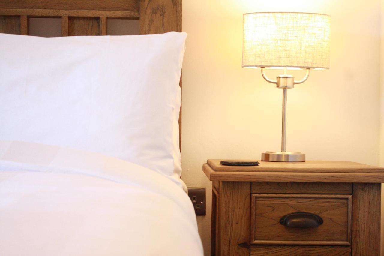 The Black Dog Inn Dalton in Furness Extérieur photo