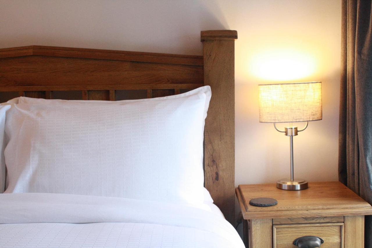 The Black Dog Inn Dalton in Furness Extérieur photo