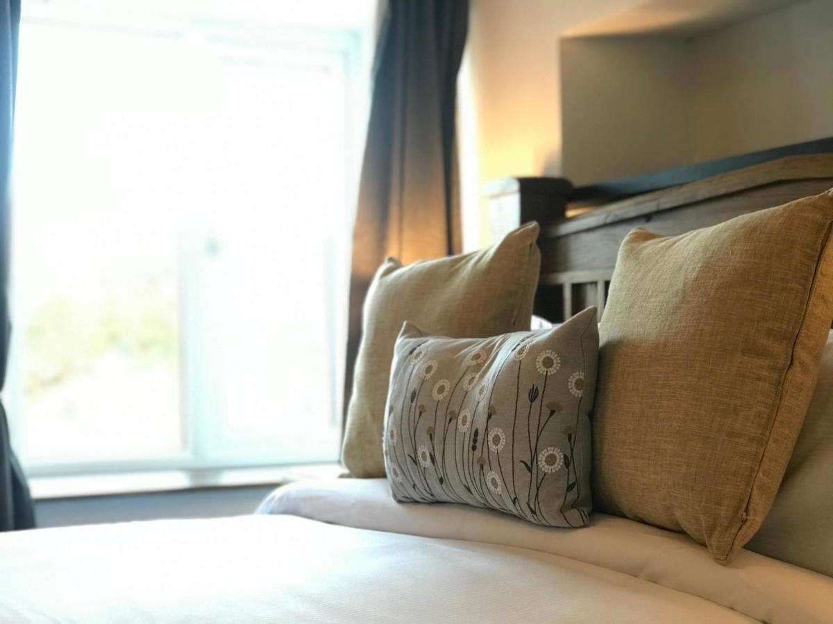 The Black Dog Inn Dalton in Furness Extérieur photo