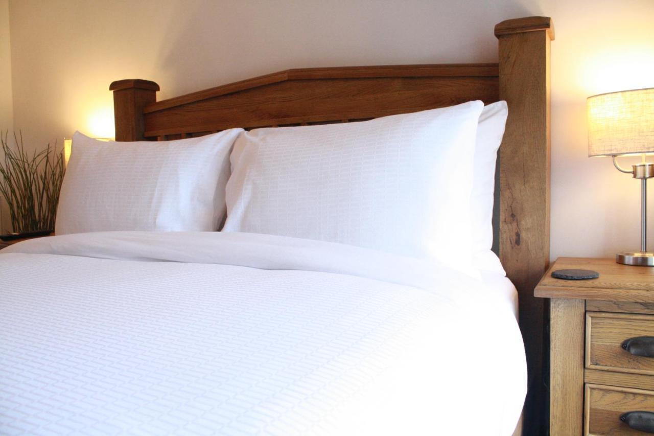 The Black Dog Inn Dalton in Furness Extérieur photo