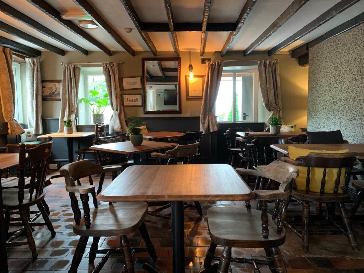 The Black Dog Inn Dalton in Furness Extérieur photo